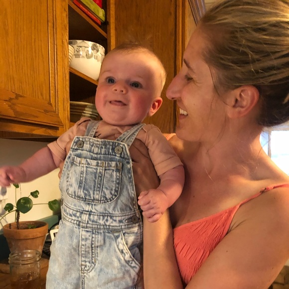 Meet your Posher, Stephanie - Picture 1 of 1